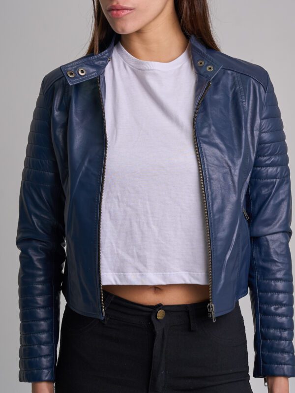 AMY BLUE - Imagen 4