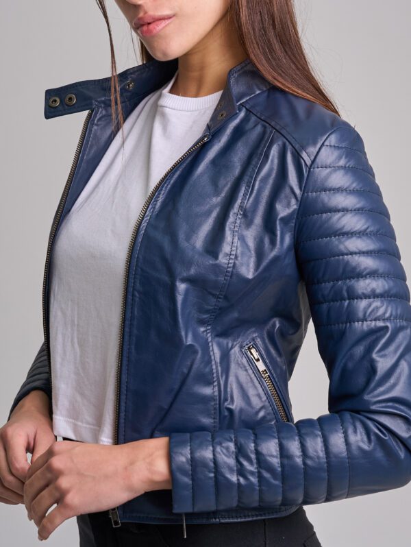 AMY BLUE - Imagen 8